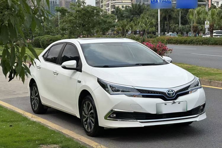 Used Toyota Corolla Hybrid E+ 2019 1.8L E-CVT Leading Edition Front Right 45 Deg