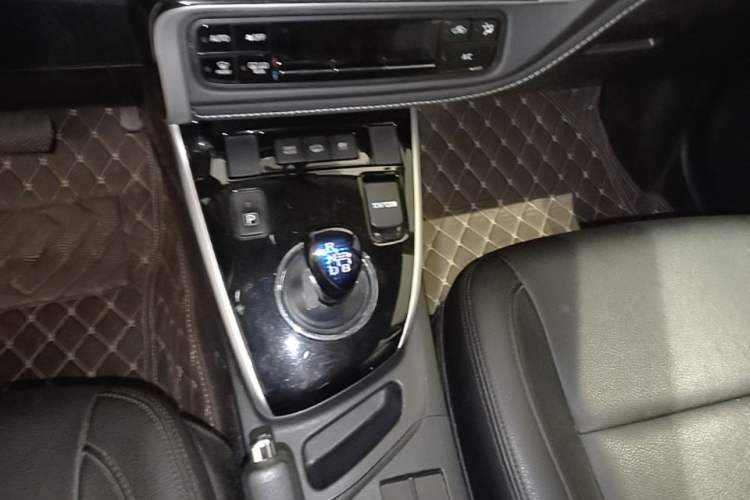 Used Toyota Corolla Hybrid E+ 2019 1.8L E-CVT Leading Edition Gear Lever