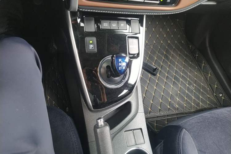Used Toyota Corolla Hybrid E+ 2019 1.8L E-CVT Leading Edition Gear Lever