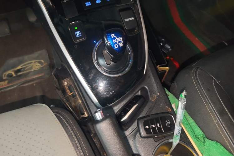 Used Toyota Corolla Hybrid E+ 2019 1.8L E-CVT Luxury Edition Gear Lever