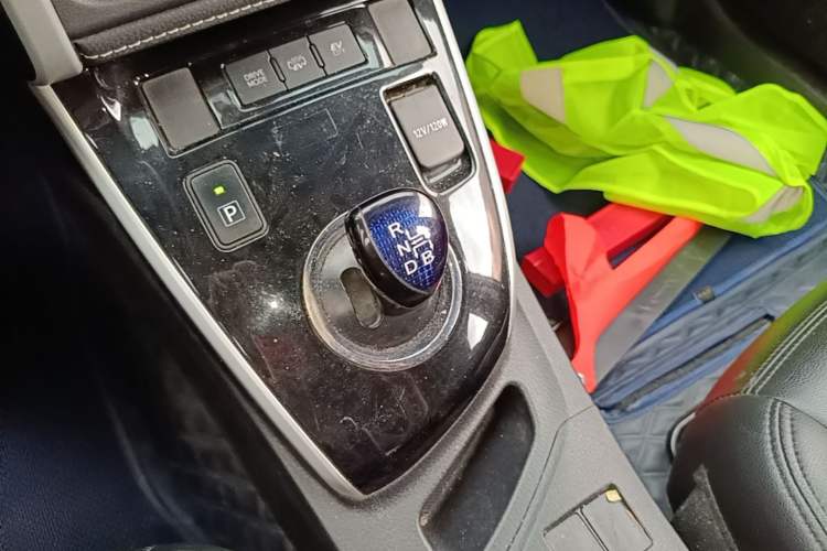 Used Toyota Corolla Hybrid E+ 2019 1.8L E-CVT Leading Edition Gear Lever