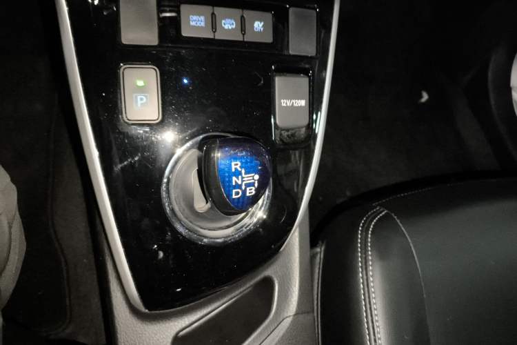 Used Toyota Corolla Hybrid E+ 2019 1.8L E-CVT Leading Edition Gear Lever