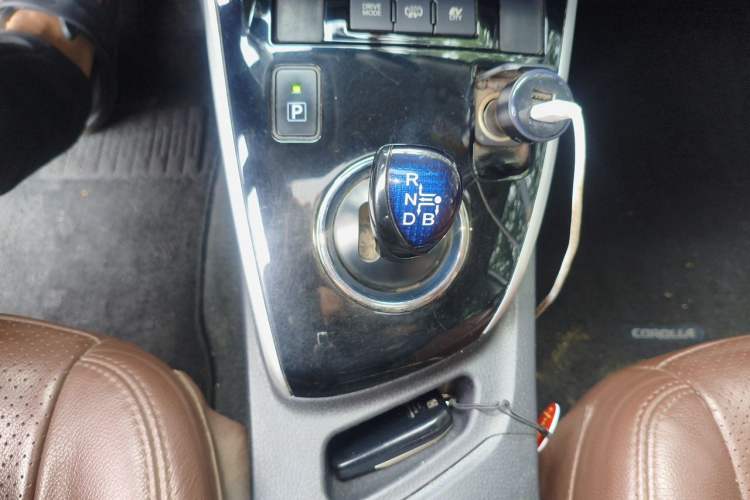 Used Toyota Corolla Hybrid E+ 2019 1.8L E-CVT Leading Edition Gear Lever