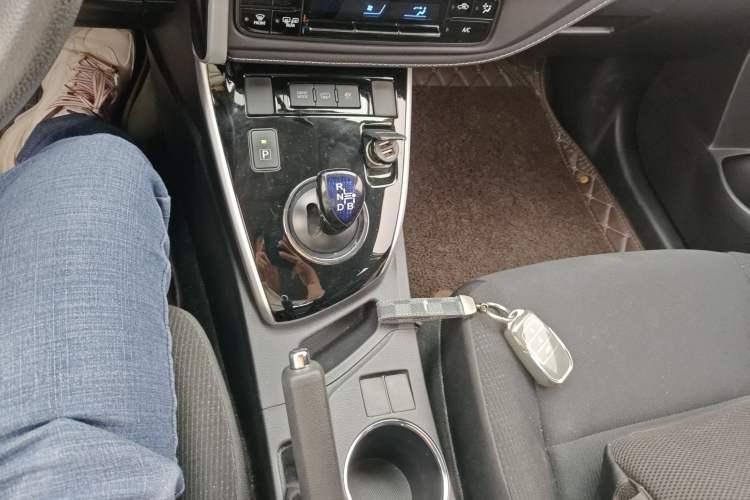 Used Toyota Corolla Hybrid E+ 2019 1.8L E-CVT Leading Edition Gear Lever