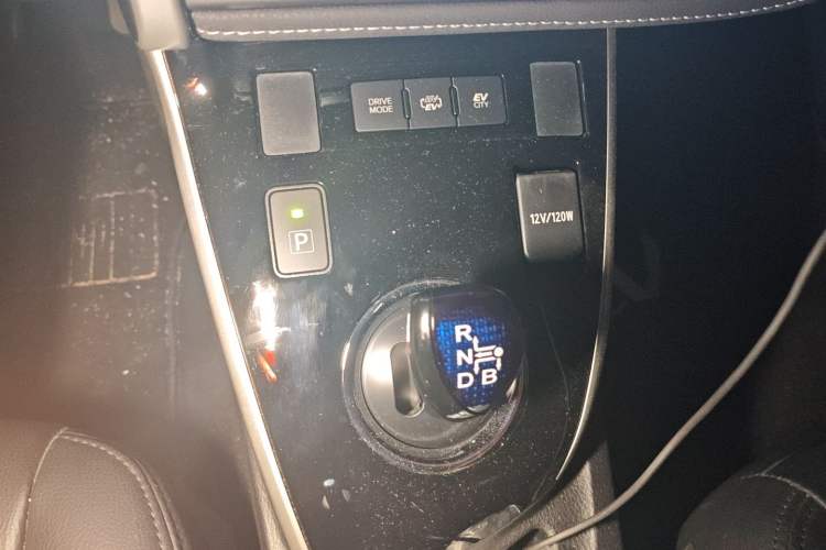 Used Toyota Corolla Hybrid E+ 2019 1.8L E-CVT Leading Edition Gear Lever