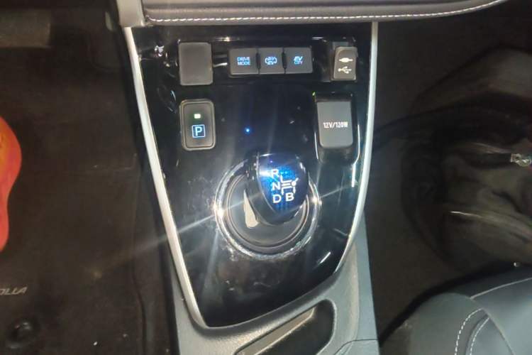 Used Toyota Corolla Hybrid E+ 2019 1.8L E-CVT Luxury Edition Gear Lever