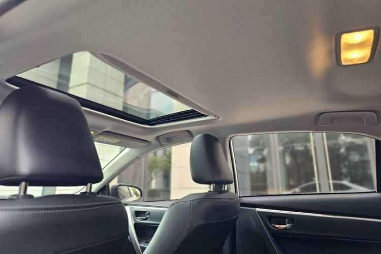 Used Toyota Corolla Hybrid E+ 2019 1.8L E-CVT Luxury Edition Headliner