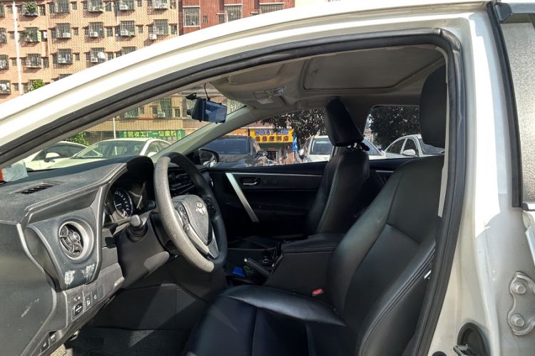 Used Toyota Corolla Hybrid E+ 2019 1.8L E-CVT Leading Edition Interior 1