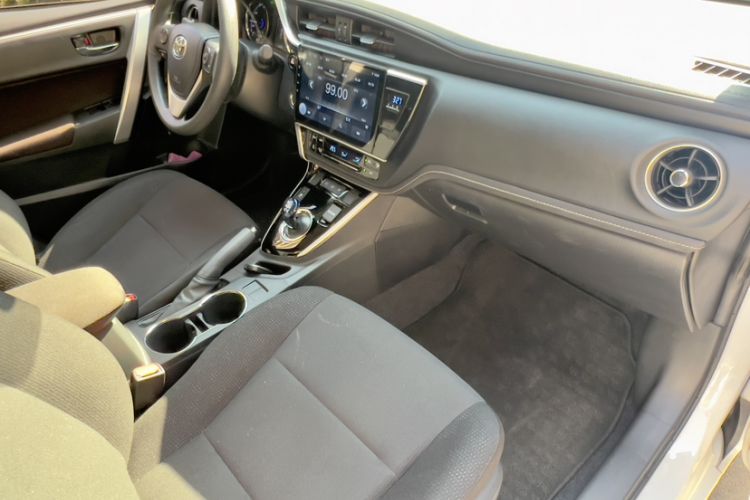 Used Toyota Corolla Hybrid E+ 2019 1.8L E-CVT Leading Edition Interior 10