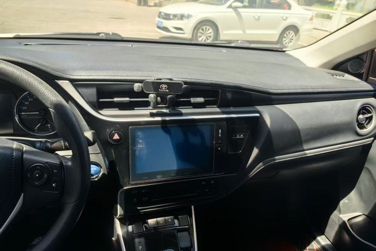Used Toyota Corolla Hybrid E+ 2019 1.8L E-CVT Leading Edition Interior 2