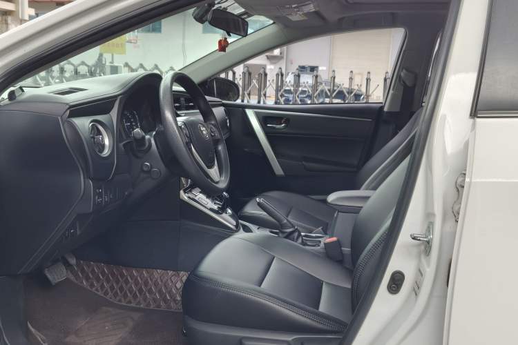 Used Toyota Corolla Hybrid E+ 2019 1.8L E-CVT Leading Edition Interior 2