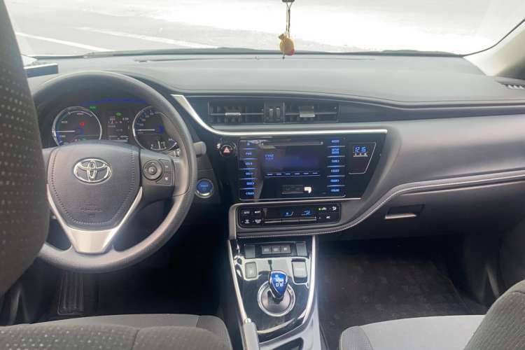 Used Toyota Corolla Hybrid E+ 2019 1.8L E-CVT Leading Edition Interior 3