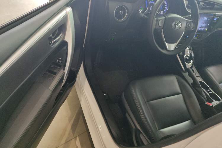 Used Toyota Corolla Hybrid E+ 2019 1.8L E-CVT Leading Edition Interior 3