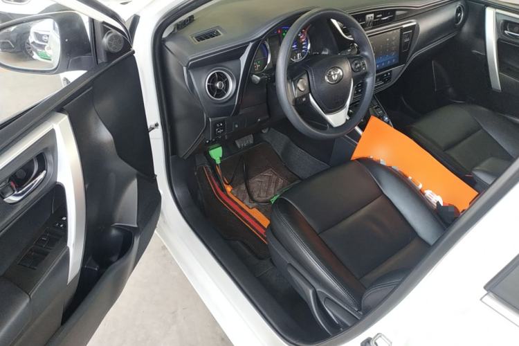 Used Toyota Corolla Hybrid E+ 2019 1.8L E-CVT Leading Edition Interior 3