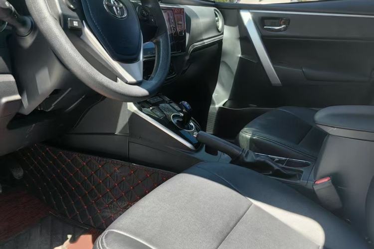 Used Toyota Corolla Hybrid E+ 2019 1.8L E-CVT Leading Edition Interior 3