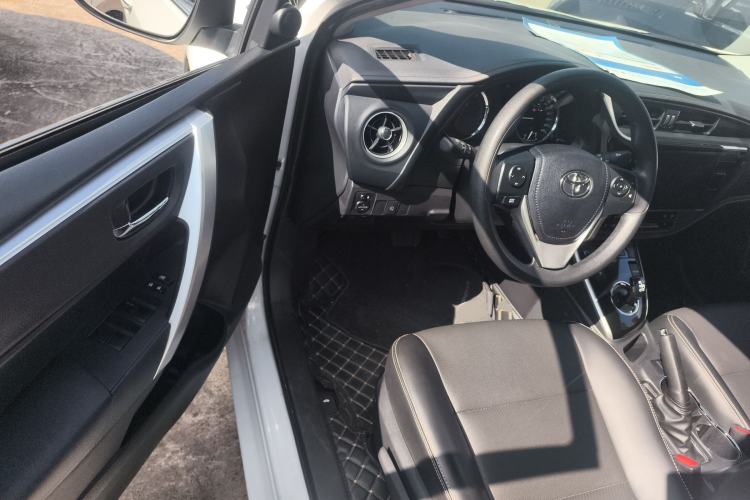 Used Toyota Corolla Hybrid E+ 2019 1.8L E-CVT Leading Edition Interior 3