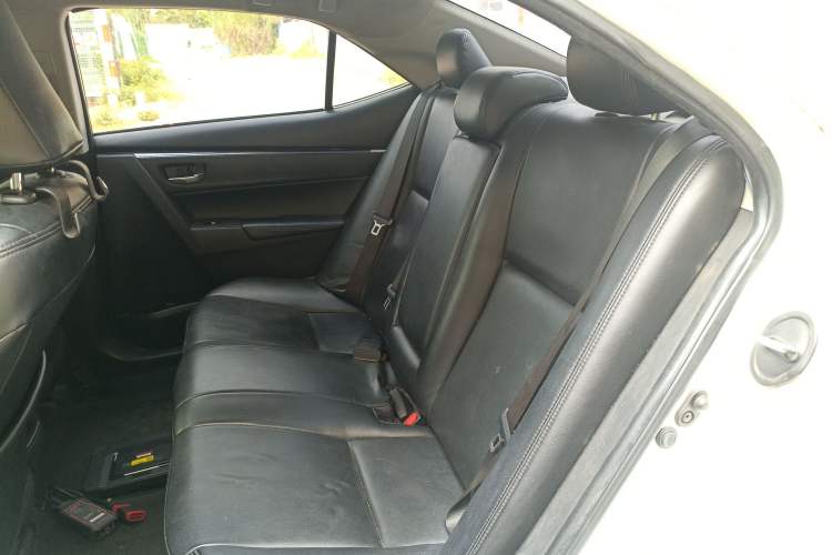 Used Toyota Corolla Hybrid E+ 2019 1.8L E-CVT Leading Edition Interior 4