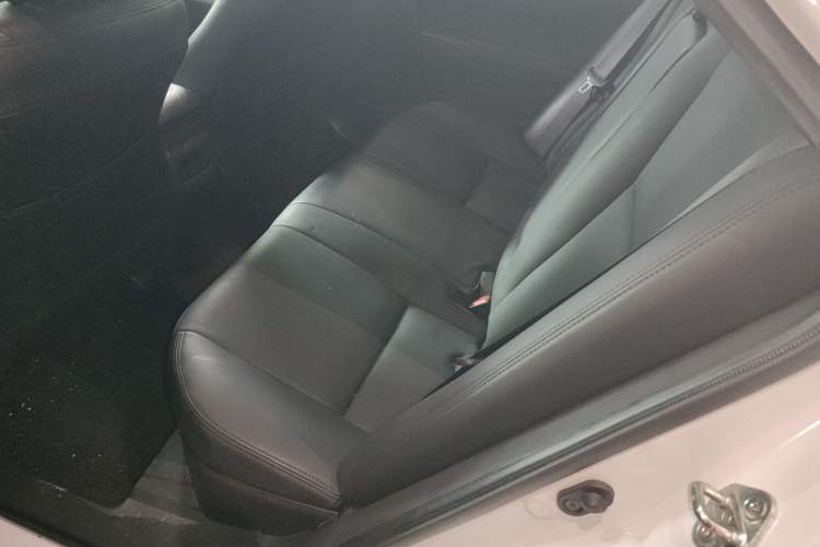 Used Toyota Corolla Hybrid E+ 2019 1.8L E-CVT Leading Edition Interior 4