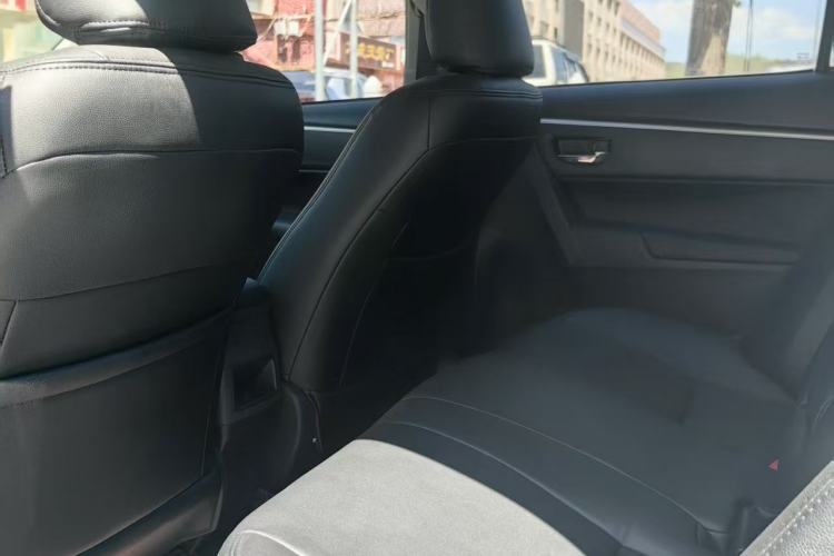 Used Toyota Corolla Hybrid E+ 2019 1.8L E-CVT Leading Edition Interior 4