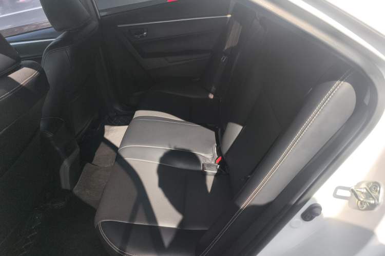 Used Toyota Corolla Hybrid E+ 2019 1.8L E-CVT Leading Edition Interior 4