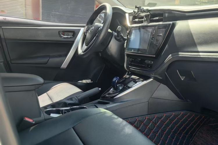 Used Toyota Corolla Hybrid E+ 2019 1.8L E-CVT Leading Edition Interior 5