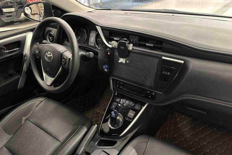 Used Toyota Corolla Hybrid E+ 2019 1.8L E-CVT Leading Edition Interior 6