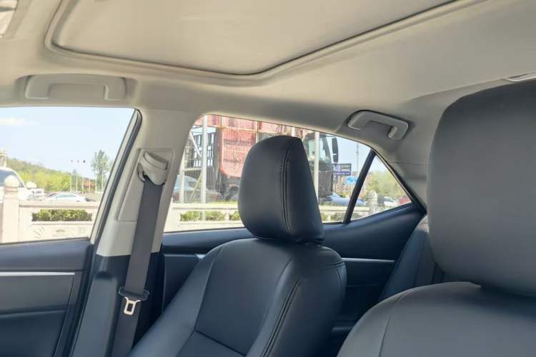 Used Toyota Corolla Hybrid E+ 2019 1.8L E-CVT Leading Edition Interior 6