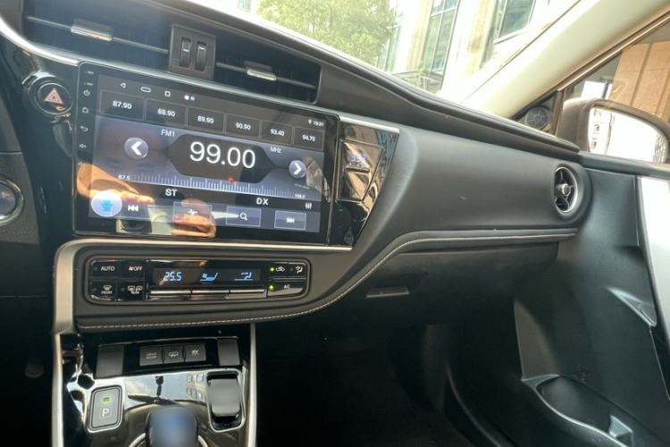 Used Toyota Corolla Hybrid E+ 2019 1.8L E-CVT Leading Edition Interior 9
