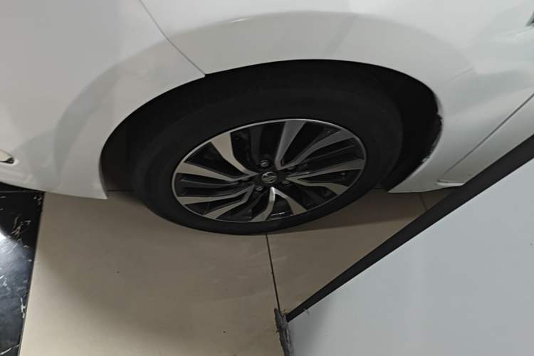 Used Toyota Corolla Hybrid E+ 2019 1.8L E-CVT Leading Edition Left Front Wheel Hub