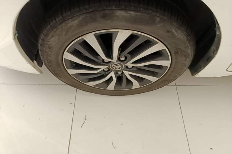 Used Toyota Corolla Hybrid E+ 2019 1.8L E-CVT Leading Edition Left Front Wheel Hub