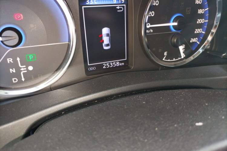 Used Toyota Corolla Hybrid E+ 2019 1.8L E-CVT Leading Edition Odometer Close Up