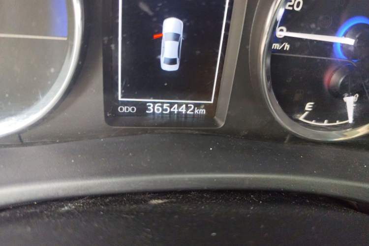 Used Toyota Corolla Hybrid E+ 2019 1.8L E-CVT Leading Edition Odometer Close Up