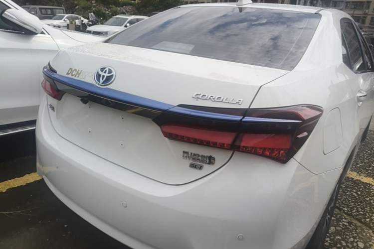 Used Toyota Corolla Hybrid E+ 2019 1.8L E-CVT Leading Edition Rear Right 45 Deg