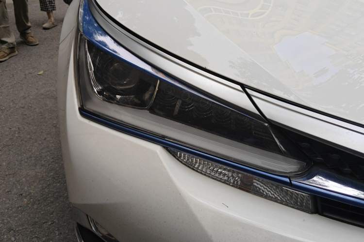 Used Toyota Corolla Hybrid E+ 2019 1.8L E-CVT Leading Edition Right Front Headlight