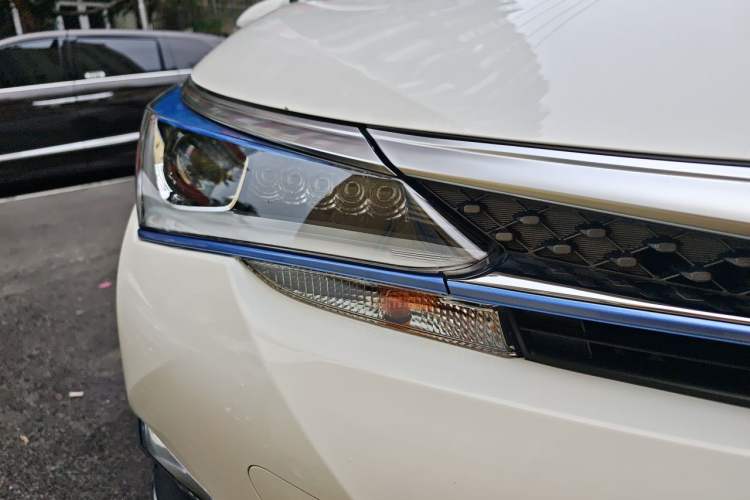 Used Toyota Corolla Hybrid E+ 2019 1.8L E-CVT Leading Edition Right Front Headlight