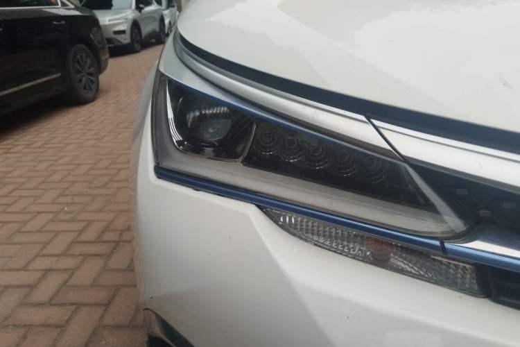 Used Toyota Corolla Hybrid E+ 2019 1.8L E-CVT Leading Edition Right Front Headlight