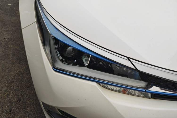 Used Toyota Corolla Hybrid E+ 2019 1.8L E-CVT Pioneer Edition Right Front Headlight