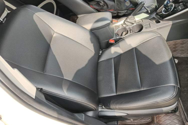 Used Toyota Corolla Hybrid E+ 2019 1.8L E-CVT Leading Edition Right Front Seat