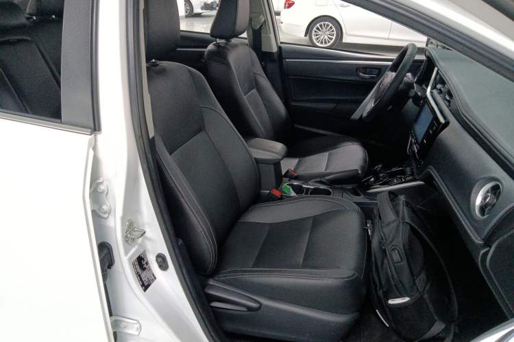 Used Toyota Corolla Hybrid E+ 2019 1.8L E-CVT Luxury Edition Right Front Seat