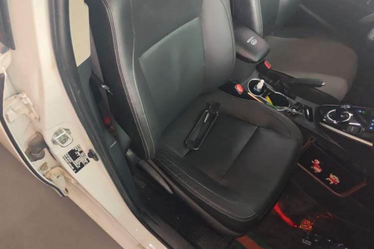 Used Toyota Corolla Hybrid E+ 2019 1.8L E-CVT Luxury Edition Right Front Seat