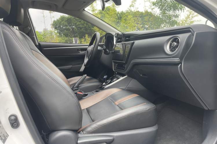 Used Toyota Corolla Hybrid E+ 2019 1.8L E-CVT Leading Edition Right Front Seat