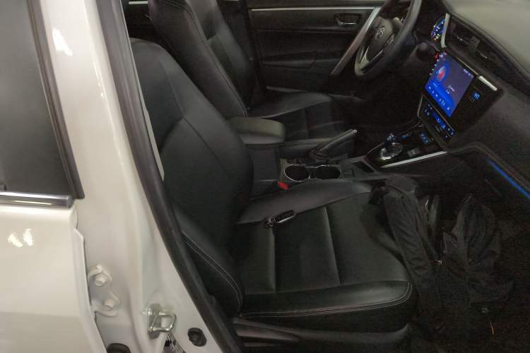 Used Toyota Corolla Hybrid E+ 2019 1.8L E-CVT Leading Edition Right Front Seat