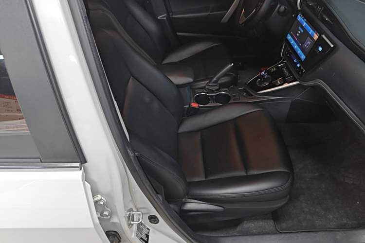 Used Toyota Corolla Hybrid E+ 2019 1.8L E-CVT Leading Edition Right Front Seat