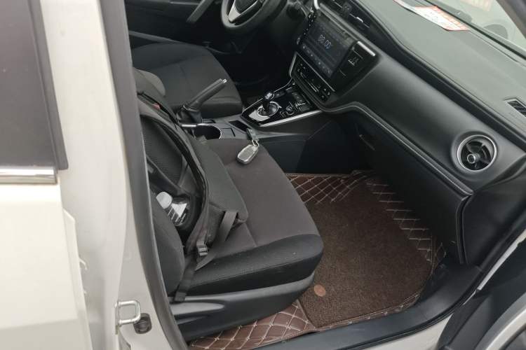 Used Toyota Corolla Hybrid E+ 2019 1.8L E-CVT Leading Edition Right Front Seat