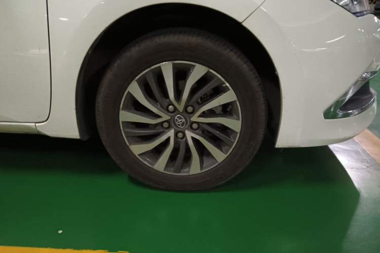 Used Toyota Corolla Hybrid E+ 2019 1.8L E-CVT Pioneer Edition Right Front Wheel Hub