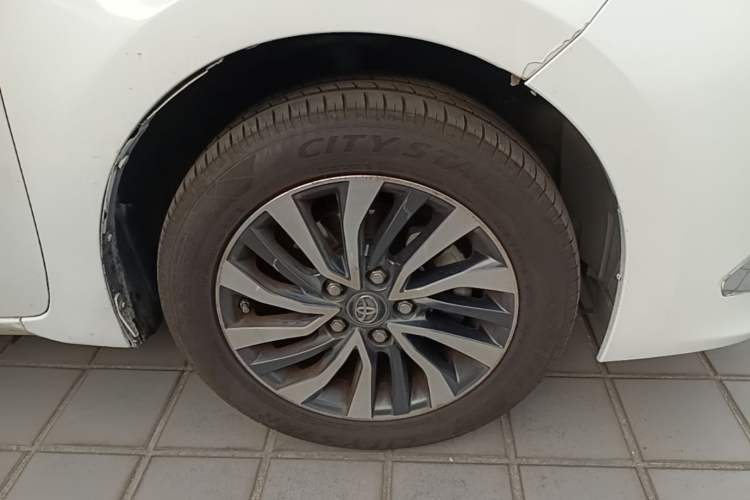 Used Toyota Corolla Hybrid E+ 2019 1.8L E-CVT Leading Edition Right Front Wheel Hub