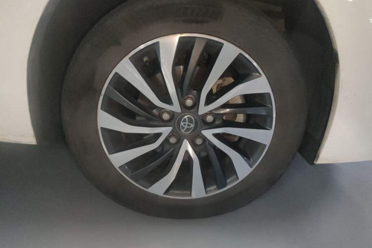 Used Toyota Corolla Hybrid E+ 2019 1.8L E-CVT Leading Edition Right Front Wheel Hub