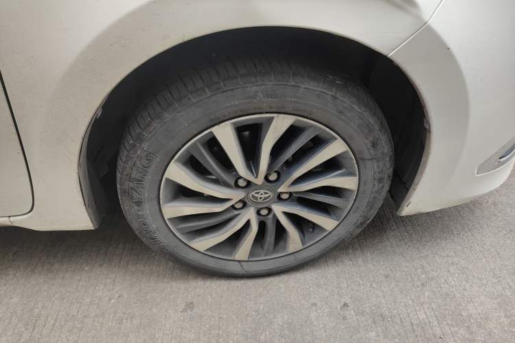 Used Toyota Corolla Hybrid E+ 2019 1.8L E-CVT Leading Edition Right Front Wheel Hub
