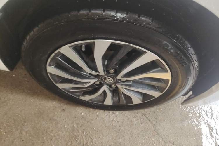 Used Toyota Corolla Hybrid E+ 2019 1.8L E-CVT Leading Edition Right Front Wheel Hub