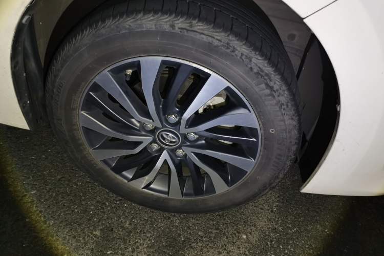 Used Toyota Corolla Hybrid E+ 2019 1.8L E-CVT Leading Edition Right Front Wheel Hub